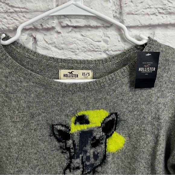 Hollister Fuzzy Giraffe Cropped sweater XS pullover crewneck super soft new grey - Picture 3 of 6